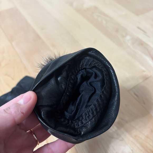 Laura Biagiotti Lined Black Leather Gloves with Brown Fur Pom Pom on Wrist - Picture 7 of 13